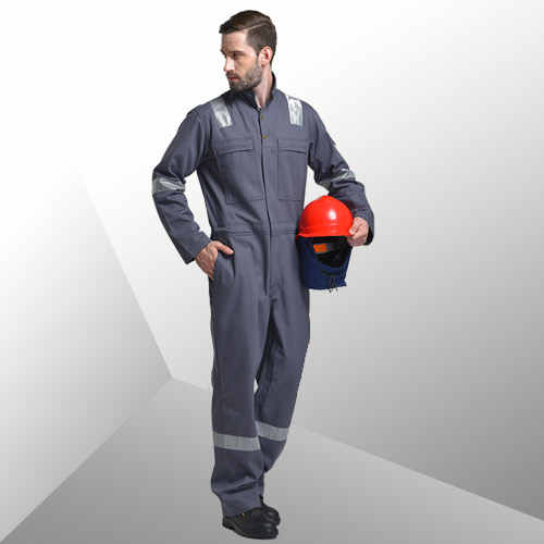  如何正確的選擇和穿戴阻燃服（fú）