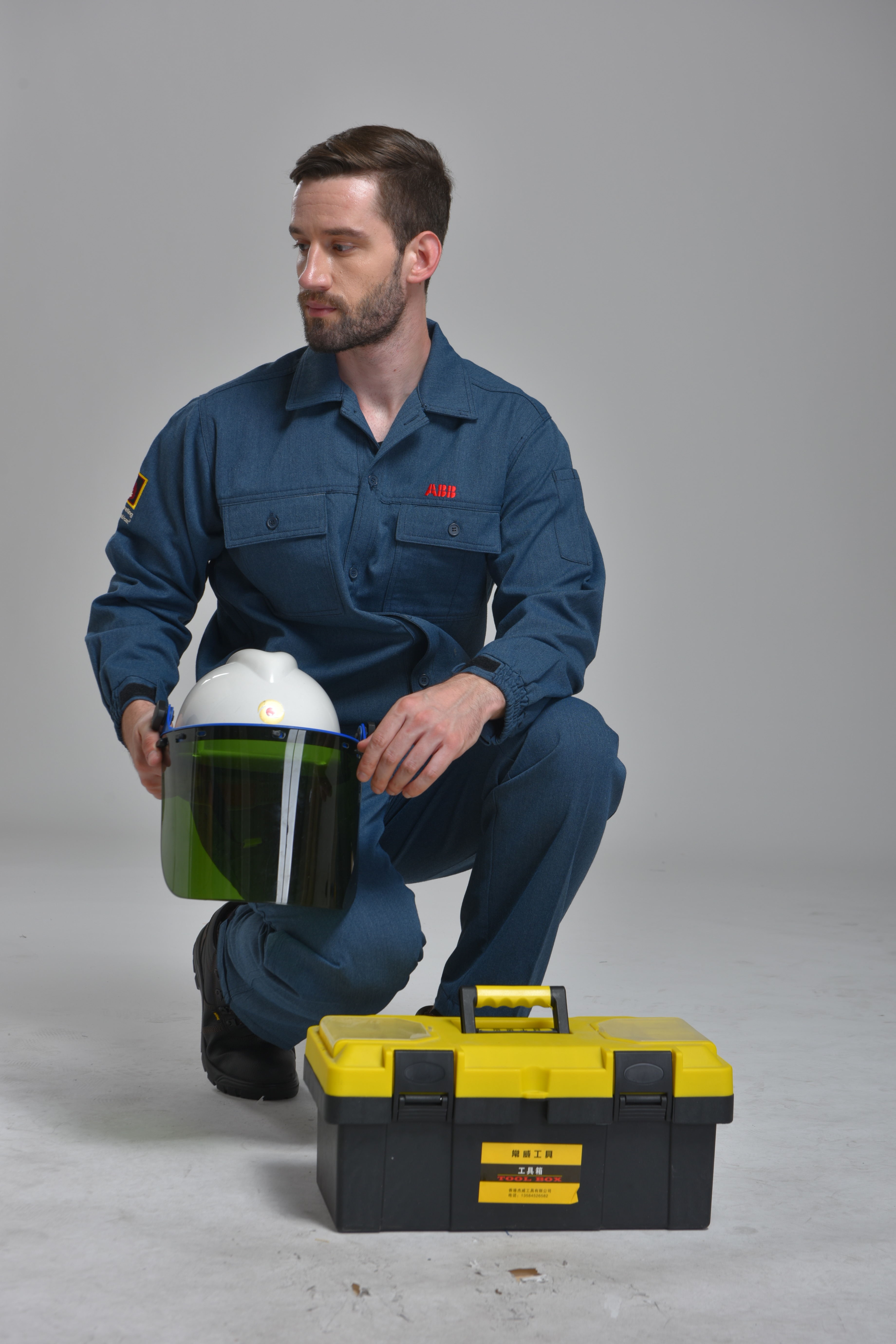 防電弧服（fú）的特點以及電弧對人體的傷害