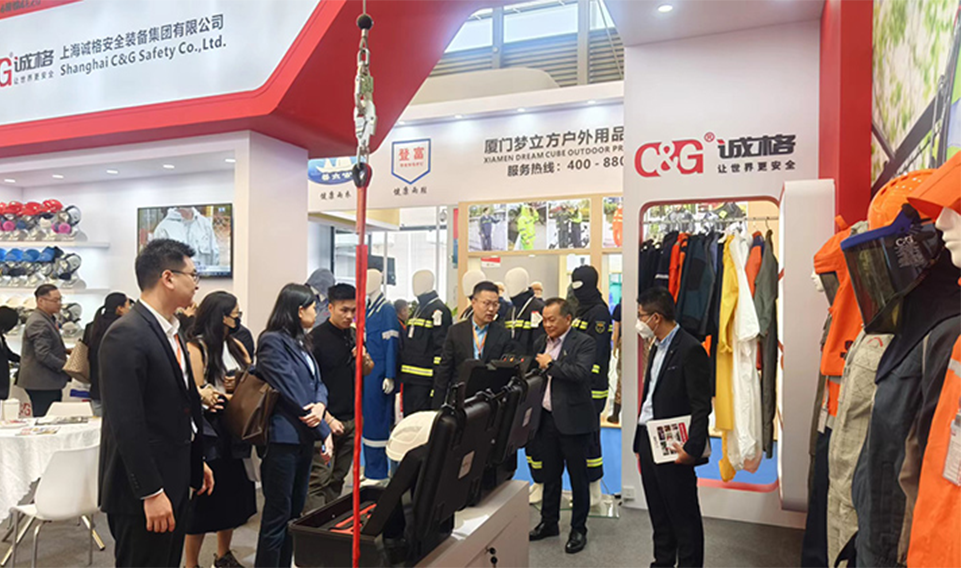 人流如（rú）潮、繁（fán）榮景象！104屆（jiè）勞（láo）保（bǎo）展吸引萬千觀眾共襄盛（shèng）舉