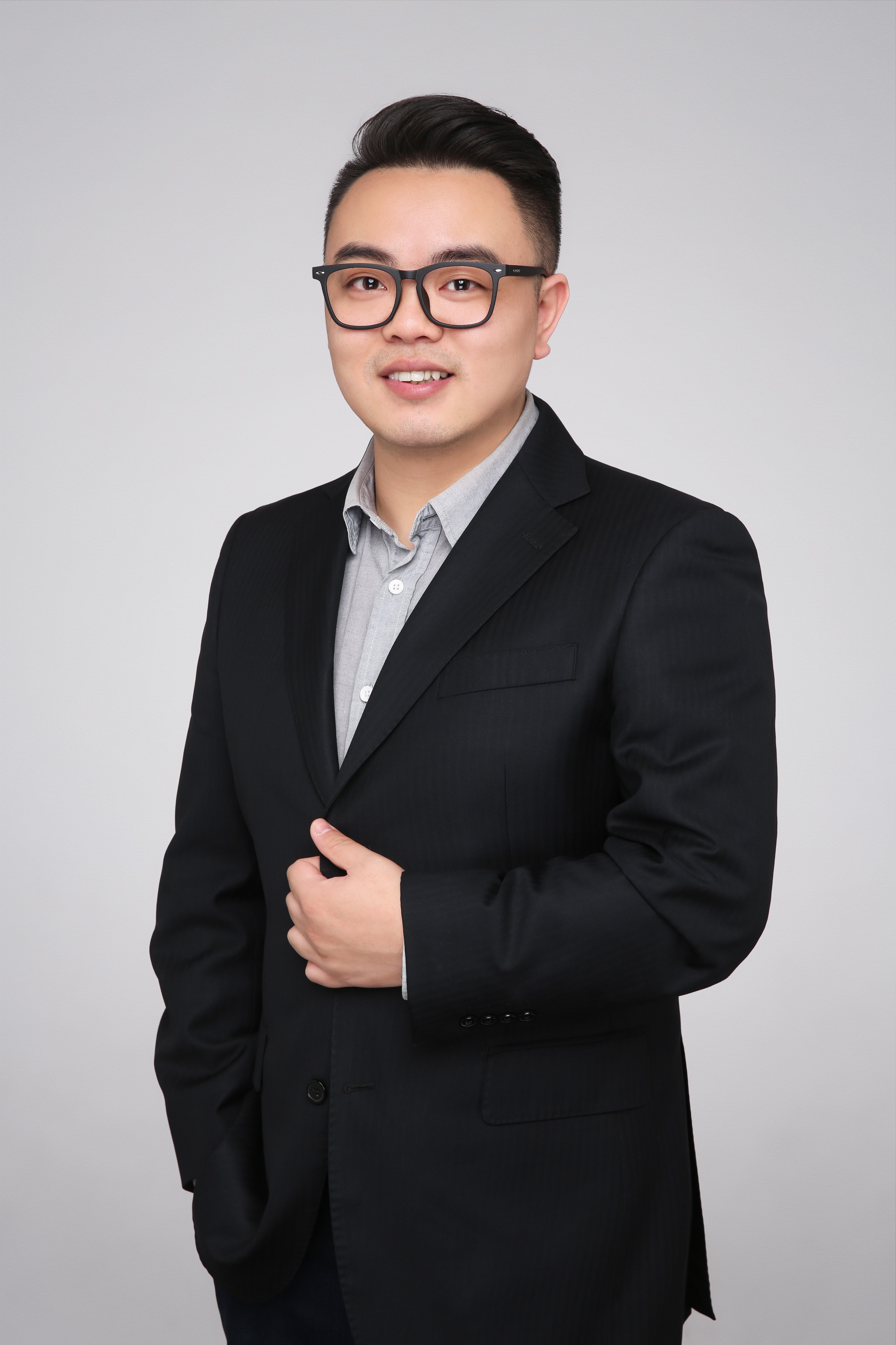 上海香蕉视频免费下载王（wáng）尉同誌榮獲周浦鎮&ldquo;誠實守信模（mó）範（fàn）&rdquo;榮譽稱號